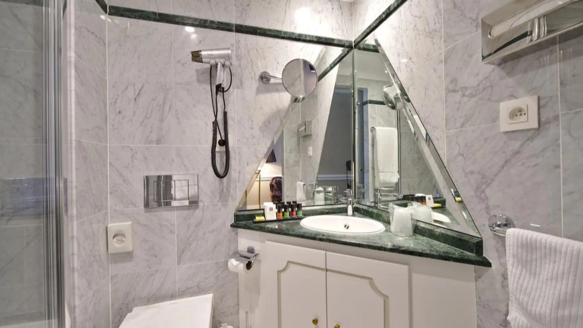 ****  Hotel Manos Premier Saint-Gilles Bélgica